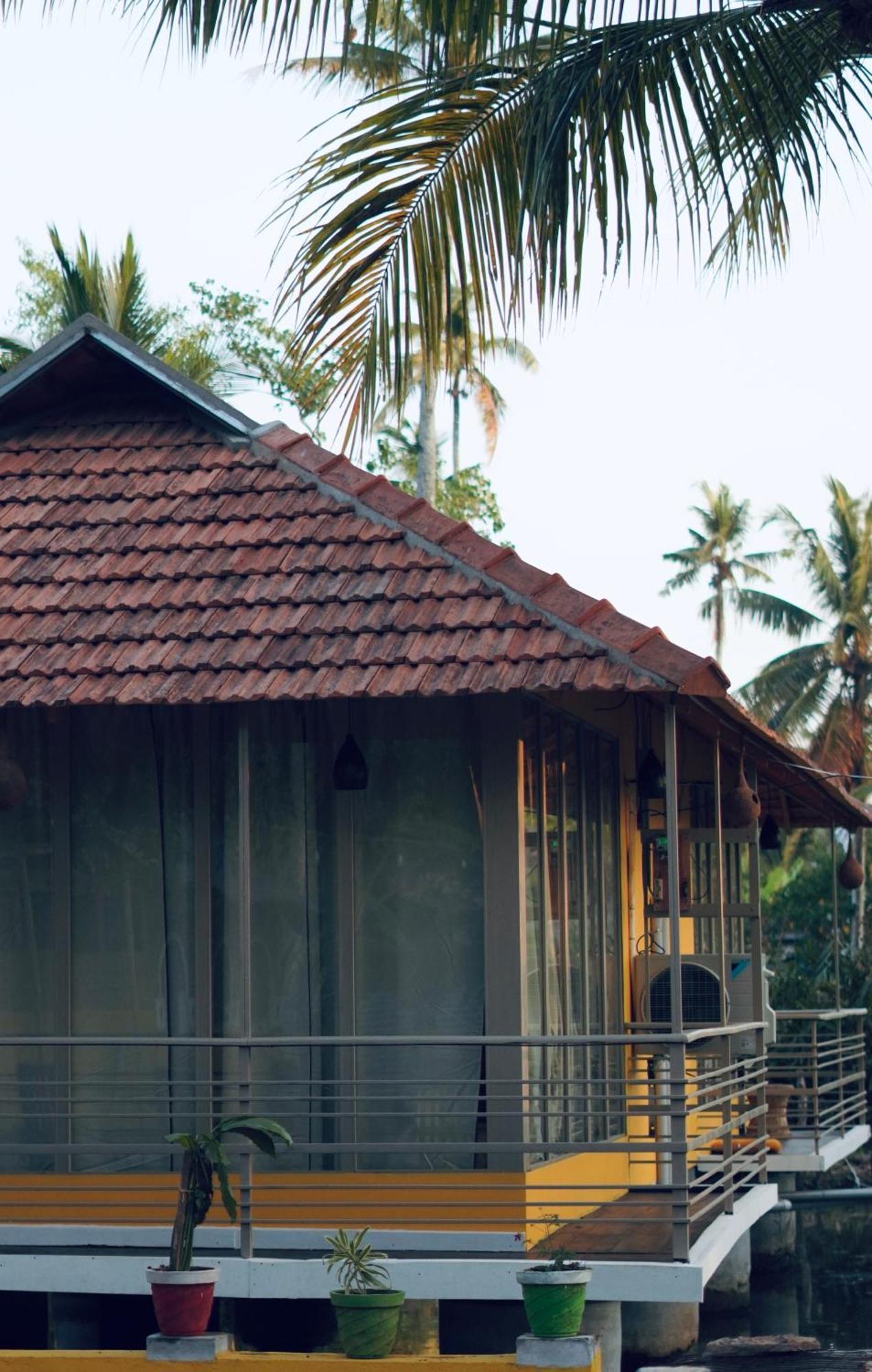 Vrindavan Homestay Mundrothuruth Ngoại thất bức ảnh