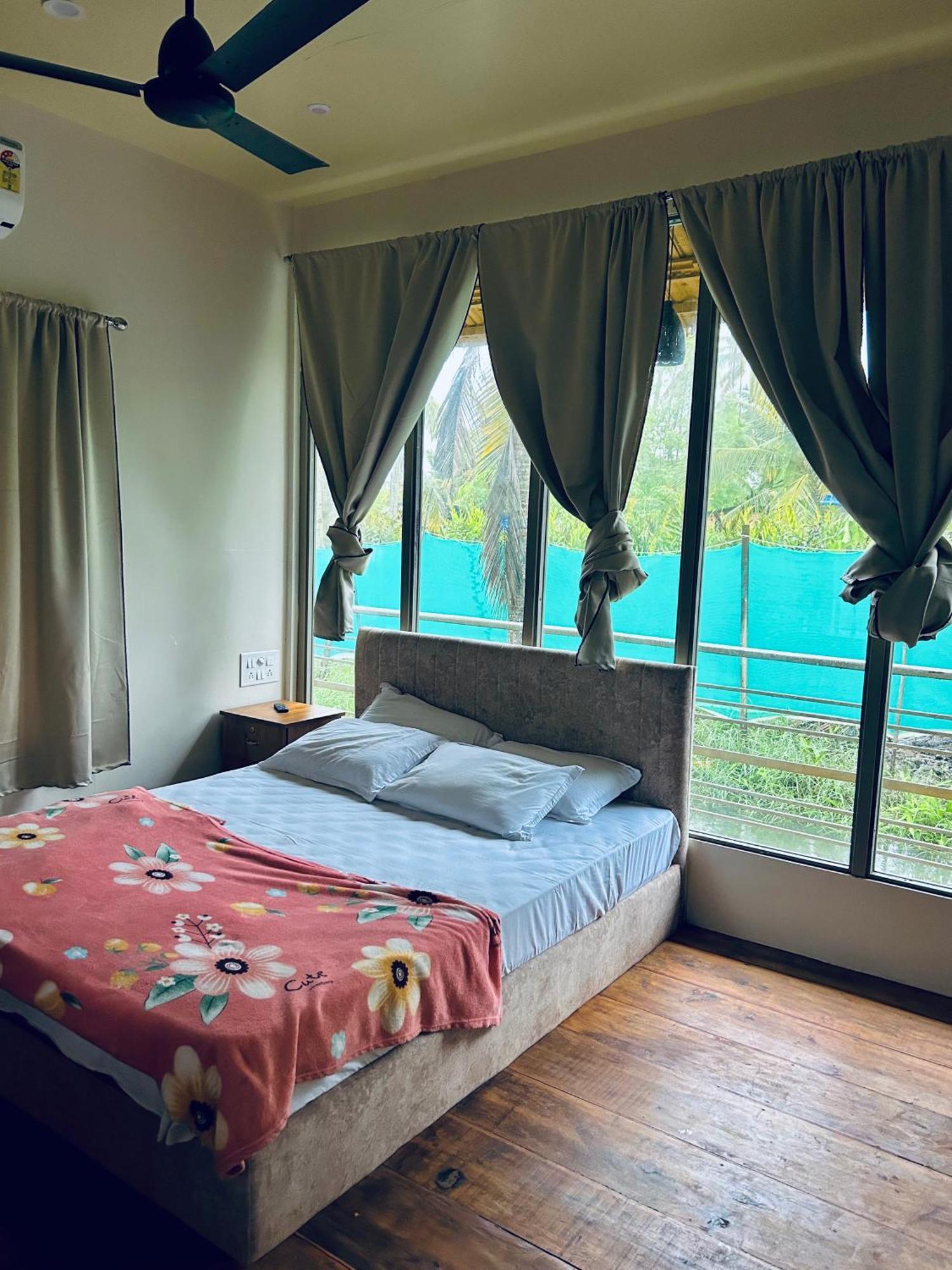 Vrindavan Homestay Mundrothuruth Ngoại thất bức ảnh