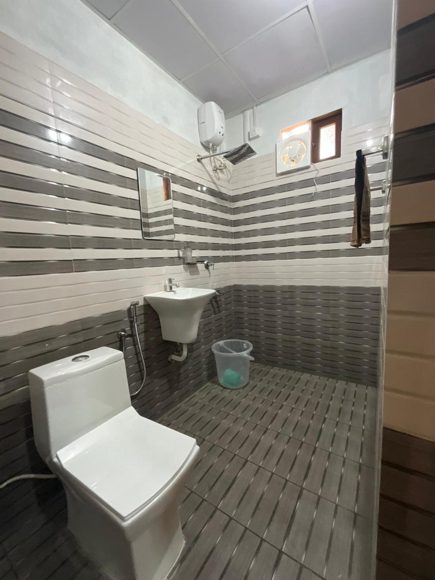 Vrindavan Homestay Mundrothuruth Ngoại thất bức ảnh